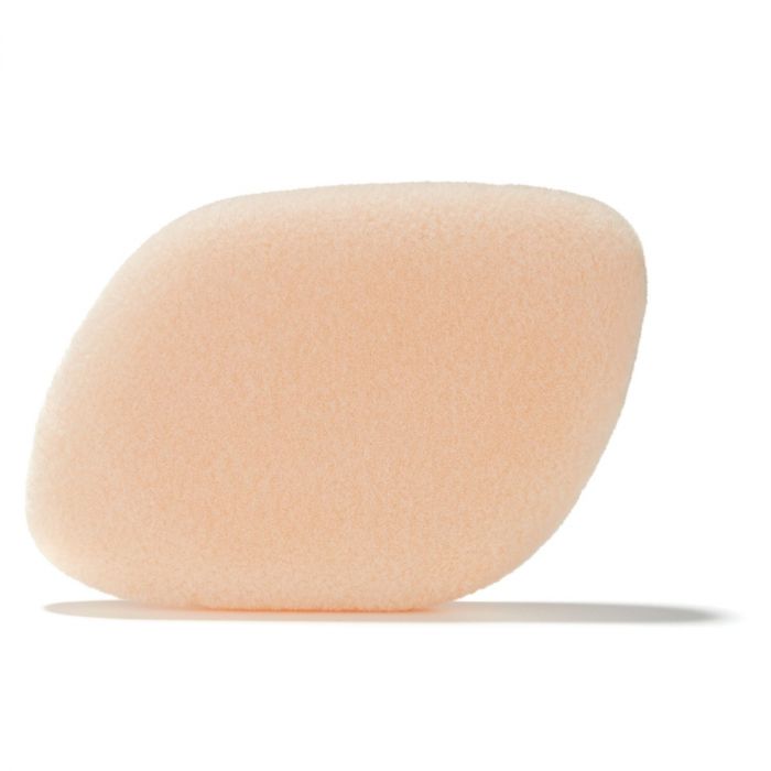 Lily Lolo Flocked Sponge: Use this pink flocked make-up sponge as an alternative way to apply your mineral foundation for heavier coverage. It’s also great for removing excess mineral makeup after application with a makeup brush.